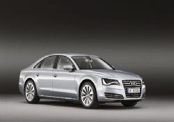 AUDI FRANKFURT’TA YENİ S SERİSİ VE A8 HİBRİT’İ DE GÖRÜCÜYE ÇIKARIYOR!